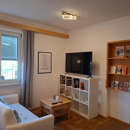 Kolpinghaus Braunau 1 Apartment *
